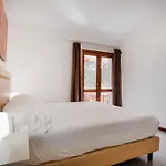 With Swimming Pool In Costa Serena Just 700 Mt From The Sea Apartmanhotel
