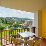 With Swimming Pool In Costa Serena Just 700 Mt From The Sea Apartmanhotel 3*