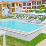 With Swimming Pool In Costa Serena Just 700 Mt From The Sea Aparthotel