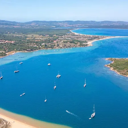 With Swimming Pool In Costa Serena Just 700 Mt From The Sea Lejlighedshotel 3*