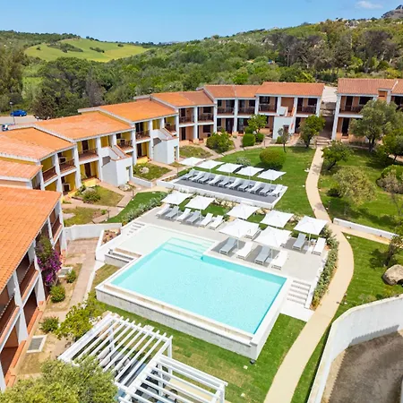 With Swimming Pool In Costa Serena Just 700 Mt From The Sea Porto Rafael