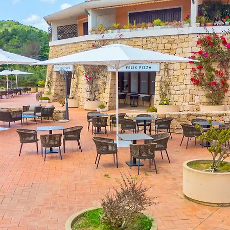 Lejlighedshotel With Swimming Pool In Costa Serena Just 700 Mt From The Sea Porto Rafael