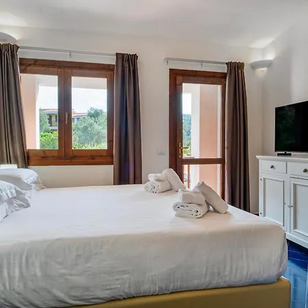 With Swimming Pool In Costa Serena Just 700 Mt From The Sea 3* Porto Rafael