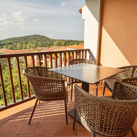 With Swimming Pool In Costa Serena Just 700 Mt From The Sea Lejlighedshotel