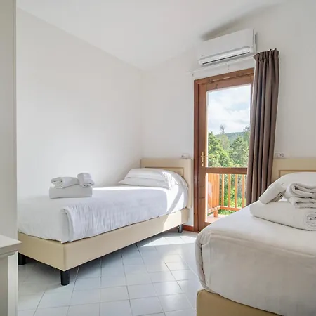 With Swimming Pool In Costa Serena Just 700 Mt From The Sea Lejlighedshotel 3*