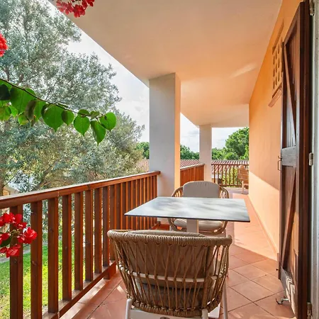 With Swimming Pool In Costa Serena Just 700 Mt From The Sea 3*