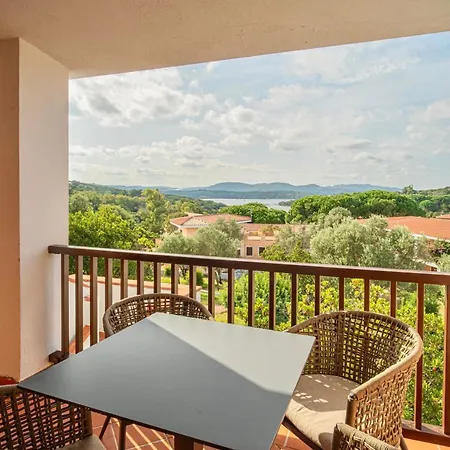 Lejlighedshotel With Swimming Pool In Costa Serena Just 700 Mt From The Sea Porto Rafael