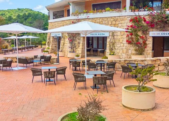 公寓式酒店 With Swimming Pool In Costa Serena Just 700 Mt From The Sea 波尔图拉斐尔